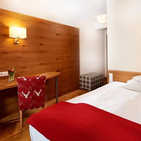 Hotel Kerschbaumer Rußbach am Paß Gschütt