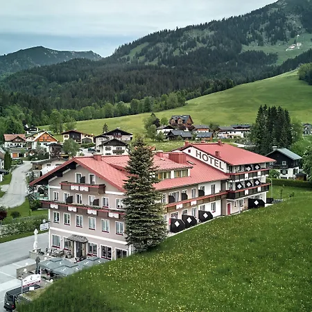 Hotel Kerschbaumer Russbach am Pass Gschütt